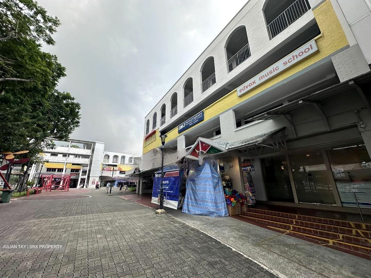 Hougang Street 21 (D19), Shop House #457366991